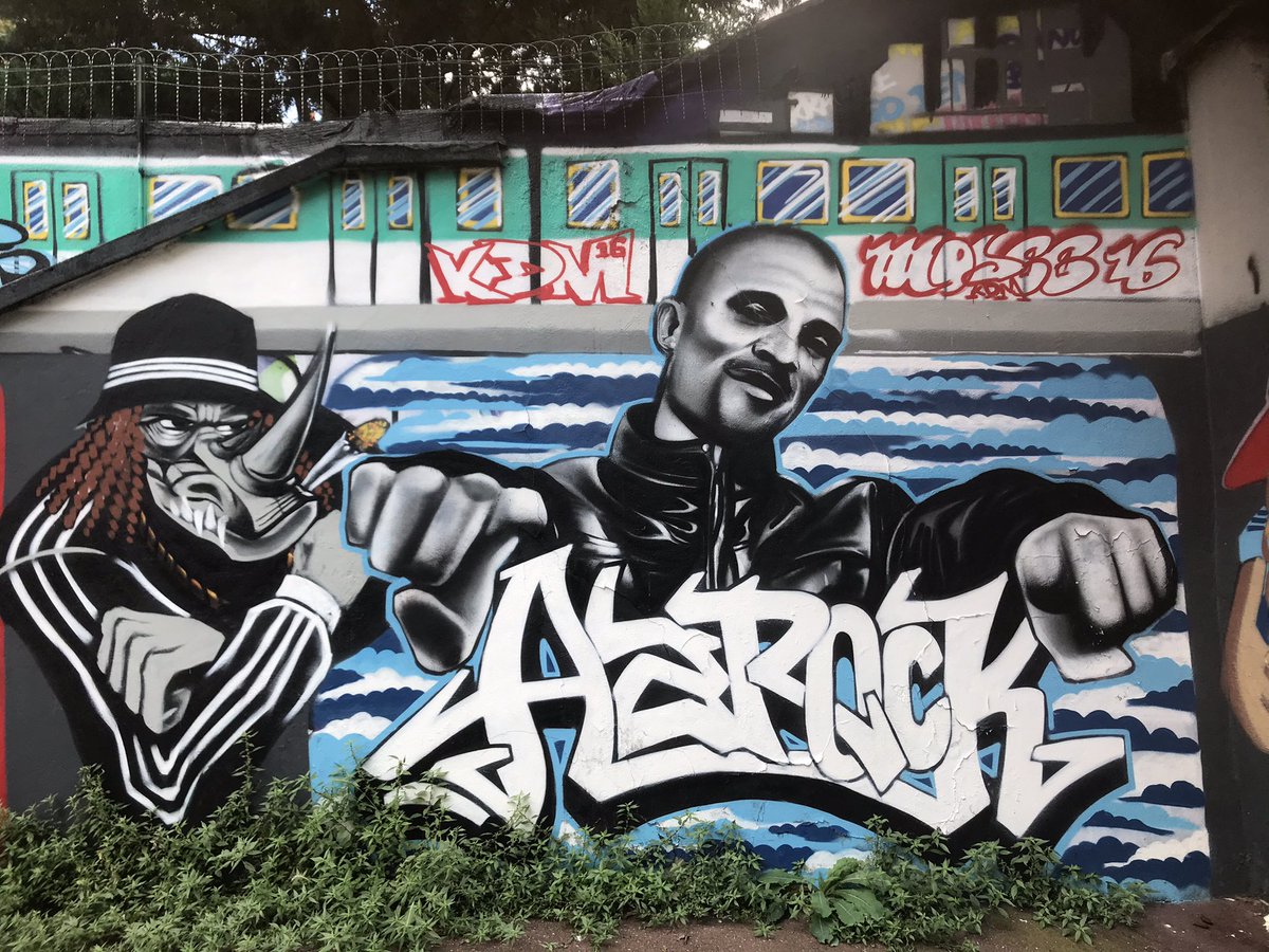 histgeoblog's tweet photo. #Montreuil #streetart #Azrock #dancehall https://t.co/kxYNSKAW5o