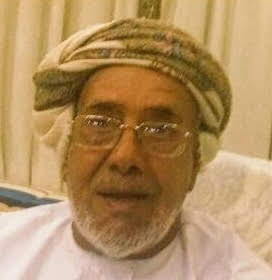 كنت قد اغتسلت وتطيبت وخرجت لصلاة الجمعة ودخلت المسجد تجر خطاك للحاق بتكبيرة الاحرام متكئا على عصاك ويدك اليسرى في يد ابنك حمد تستند اليه
وكان امر الله قدرا مقدورا
ورغم مرور سنتين على الفراق لازلت استشعر رائحة الطيب تفوح من جسدك ونحن نغسلك ونكفنك
رحمك الله وجزاك عنا خير الجزاء