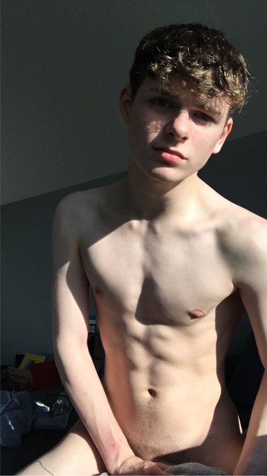 1 pic. Can’t believe I’m turning 20 in two months ? #Days #LGBTQ #gayboy https://t.co/x3AEM85XLD
