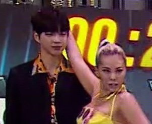 3A_AAA3's tweet photo. MC with competitors.
#SWF #강다니엘 #KANGDANIEL 
#คังแดเนียล #姜丹尼尔 #カンダニエル #다니티 #3AAArts https://t.co/3VxmOtekZK