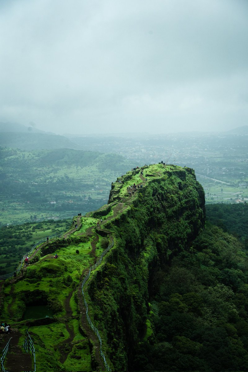 Lohaghat Fort ⛰️
.
.
.
.
#Maharashtra #westerghats #NFTdrop #NFTCommunity #nftart #NFTartist #nftcollector