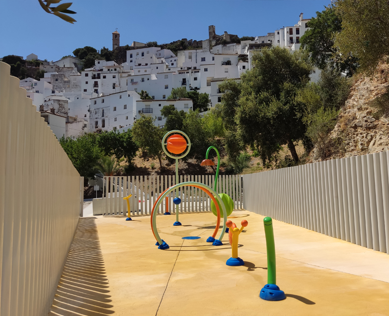 equidesa's tweet photo. Nuevo parque de agua #equidesa en Casares (Málaga) https://t.co/d3vCkImqDC #Casares #Málaga #verano #parque https://t.co/Hrsfu2Q1jn