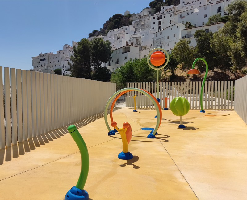 equidesa's tweet photo. Nuevo parque de agua #equidesa en Casares (Málaga) https://t.co/d3vCkImqDC #Casares #Málaga #verano #parque https://t.co/Hrsfu2Q1jn