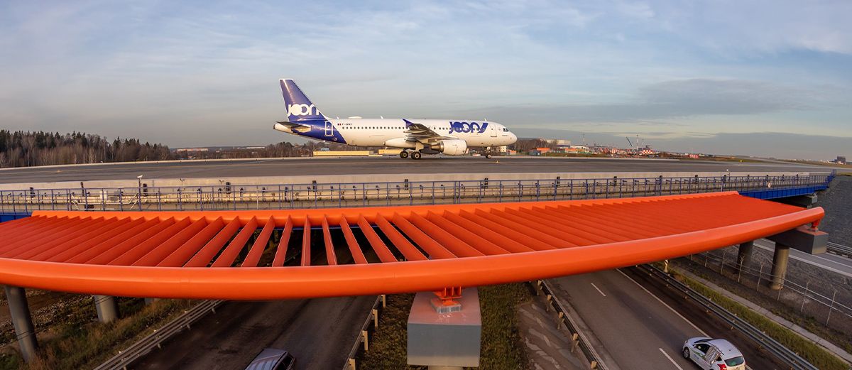Ok weekend, you’re clear for landing🛬

Photo: Marina Lystseva buff.ly/2Wntv5Y

#WeekendVibes #AviationPhotography #PhotoOfTheDay #WeekendMood #Weekend