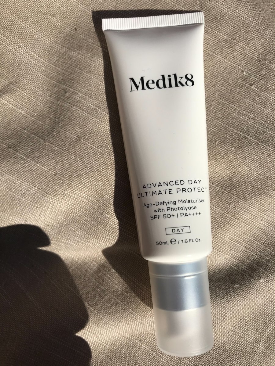 dermacaredirect's tweet image. 🍊Our lovely Rachel has been trialling
the Medik8 Advanced Day Ultimate Protect SPF 50+ to
bring you an honest product review, to give you a bit
more of a feel for the product if you were interested in
buying!
Link in Bio or read here:
dermacaredirect.co.uk/advice/medik8-…