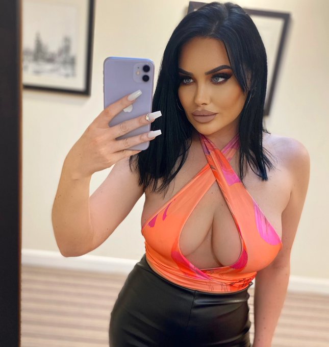 In your pretty little dreams 🦋 https://t.co/MVcWyN9YUx<a href="/tag/rubber"class="tags"><span>#rubber</span></a><a href="/tag/rt"class="tags"><span>#rt</span></a><a href="/tag/pvc"class="tags"><span>#pvc</span></a><a href="/tag/rubberslave"class="tags"><span>#rubberslave</span></a><a href="/tag/shinyleggings%20"class="tags"><span>#shinyleggings </span></a>