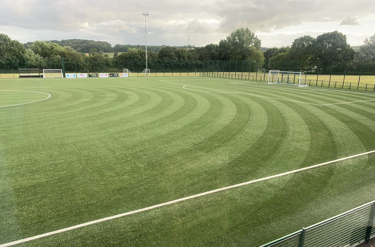 RingmerAFC's tweet image. Shout out the groundsman Alan Manning who spends more time maintaining the pitch than you would do if it was grass. It’s underrated how important it is to look after a 3G pitch 🚜 🏟
