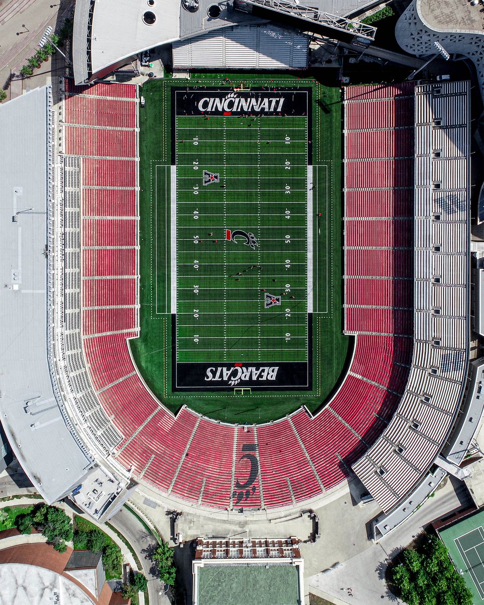 Just 8️⃣ days until <a href="/GoBearcatsFB/">Cincinnati Football</a> has Cincinnati rocking. Here's everything new you'll find at Nippert Stadium this year, including:

🔺 Expanded concessions
🔺 The Toyota Touchdown Terrace
🔺 Enhanced signage and wayfinding 
🔺 That new turf 😍

📝: cpaw.me/nan21