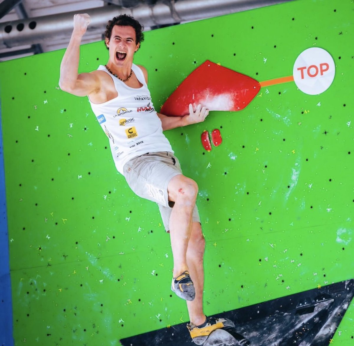 Adam Ondra acaba primero en bloque en el Rock Master de Arco 2021 ¿Pensabas que el puto amo se había ido? 😏 #escalada #bulder