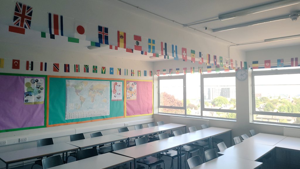 In school today setting up the Geography department 🙂. Very excited to be moving up to the 4th floor with an amazing view over London and to welcome two fabulous new teachers joining the department! 🌎
