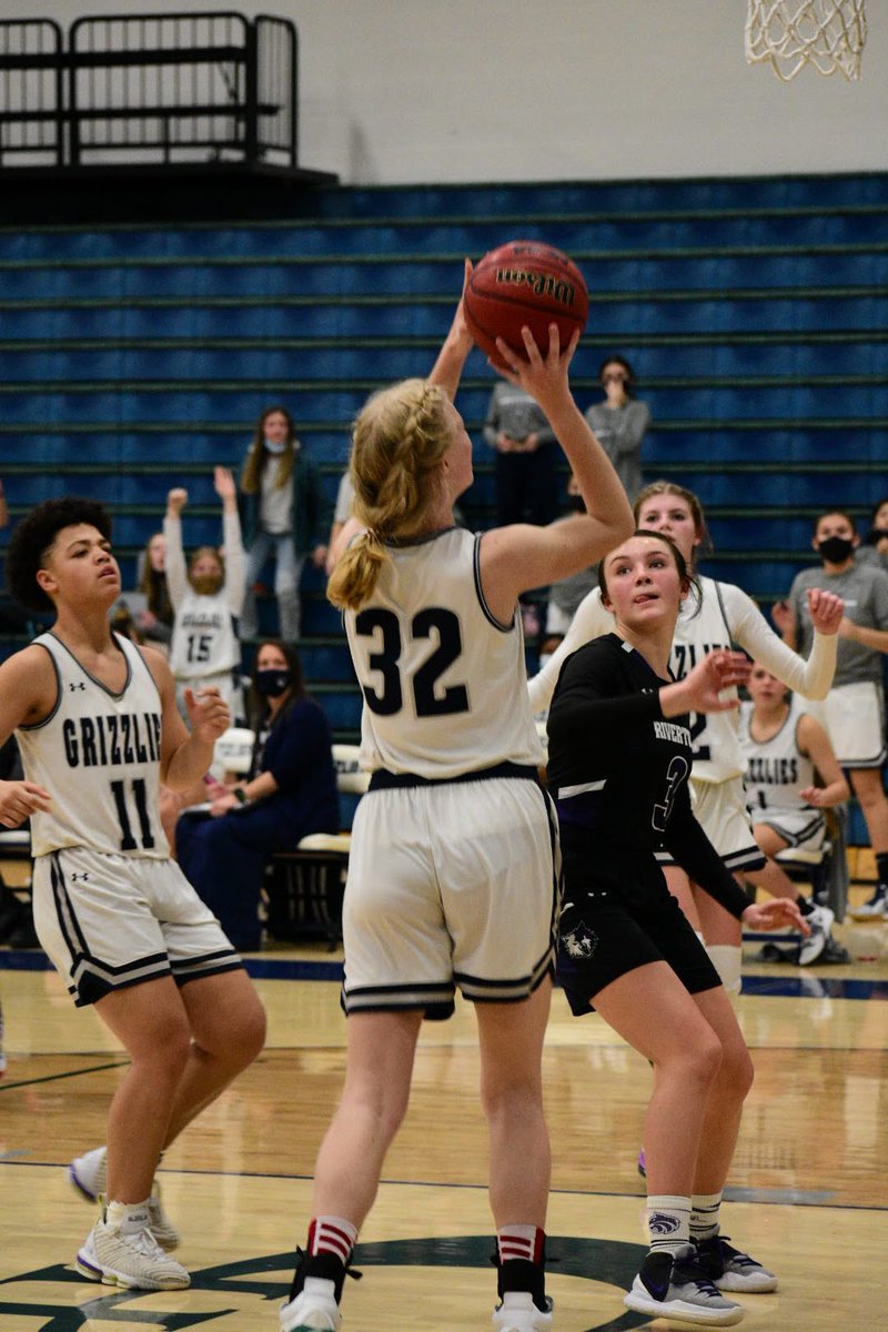 Excited about this offer to CSB! Thank you to the coaches for believing in me!