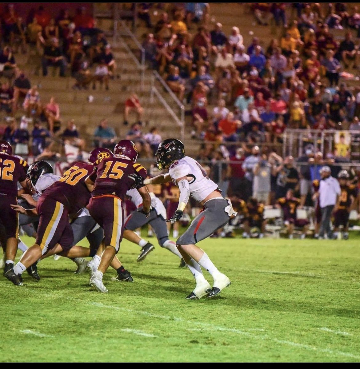 _smith134's tweet image. Game day vs Elberta @home @HawksFootball @Robertsdalefb @elipowell10 @AL6AFootball