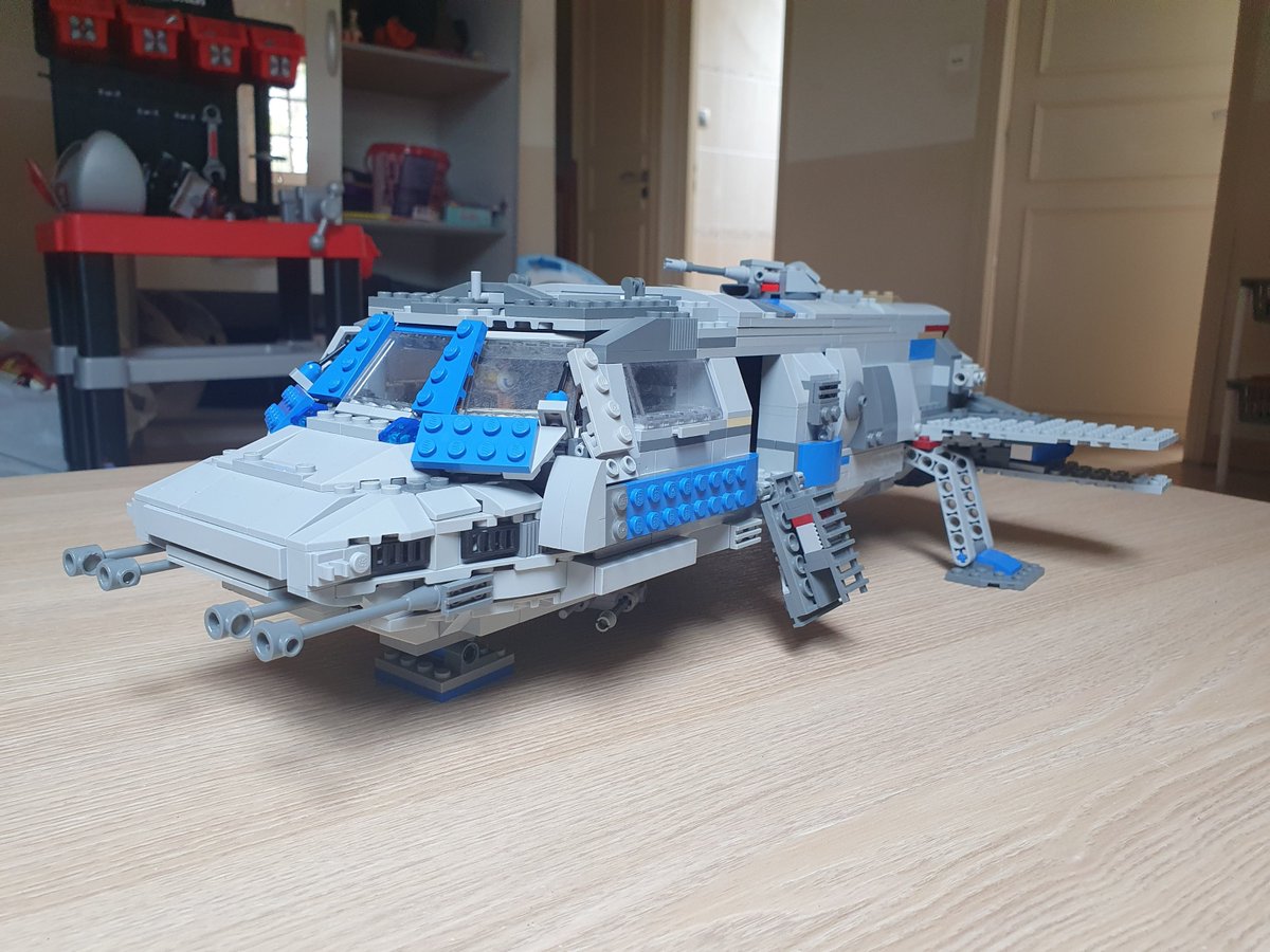 ZoneRuraleFR's tweet photo. #microbuilds #LEGOFanFriday the smallest i can do is this sorry ¯\_(ツ)_/¯ https://t.co/PUa3GuGNUE