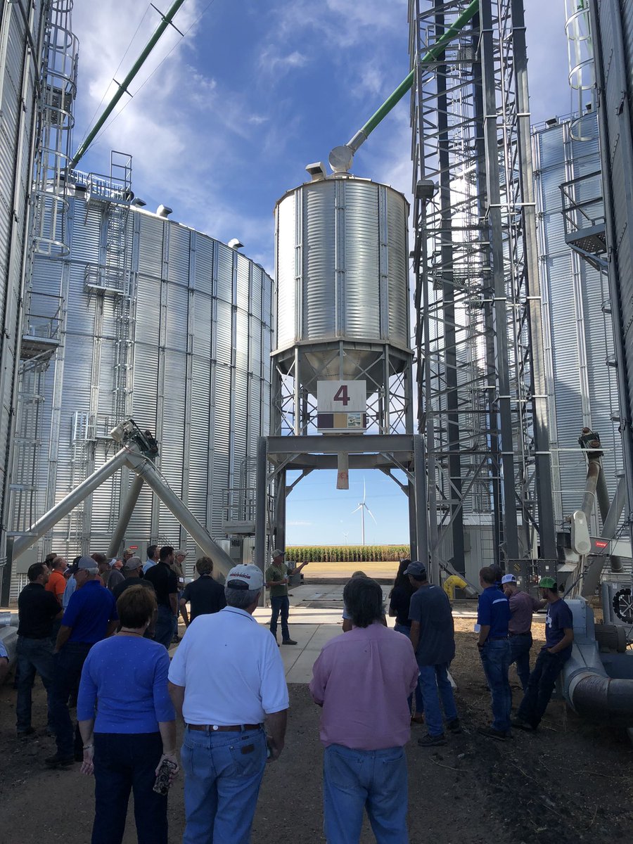 One Week. Endless Opportunities. We’re wrapping up #FJFieldDays at Frahm Farmland in Colby, KS.

There’s still time to log into the online event to get your own behind-the-scenes look at the farm in the auditorium under on demand sessions. #FarmOn

➡️FarmJournalFieldDays.com