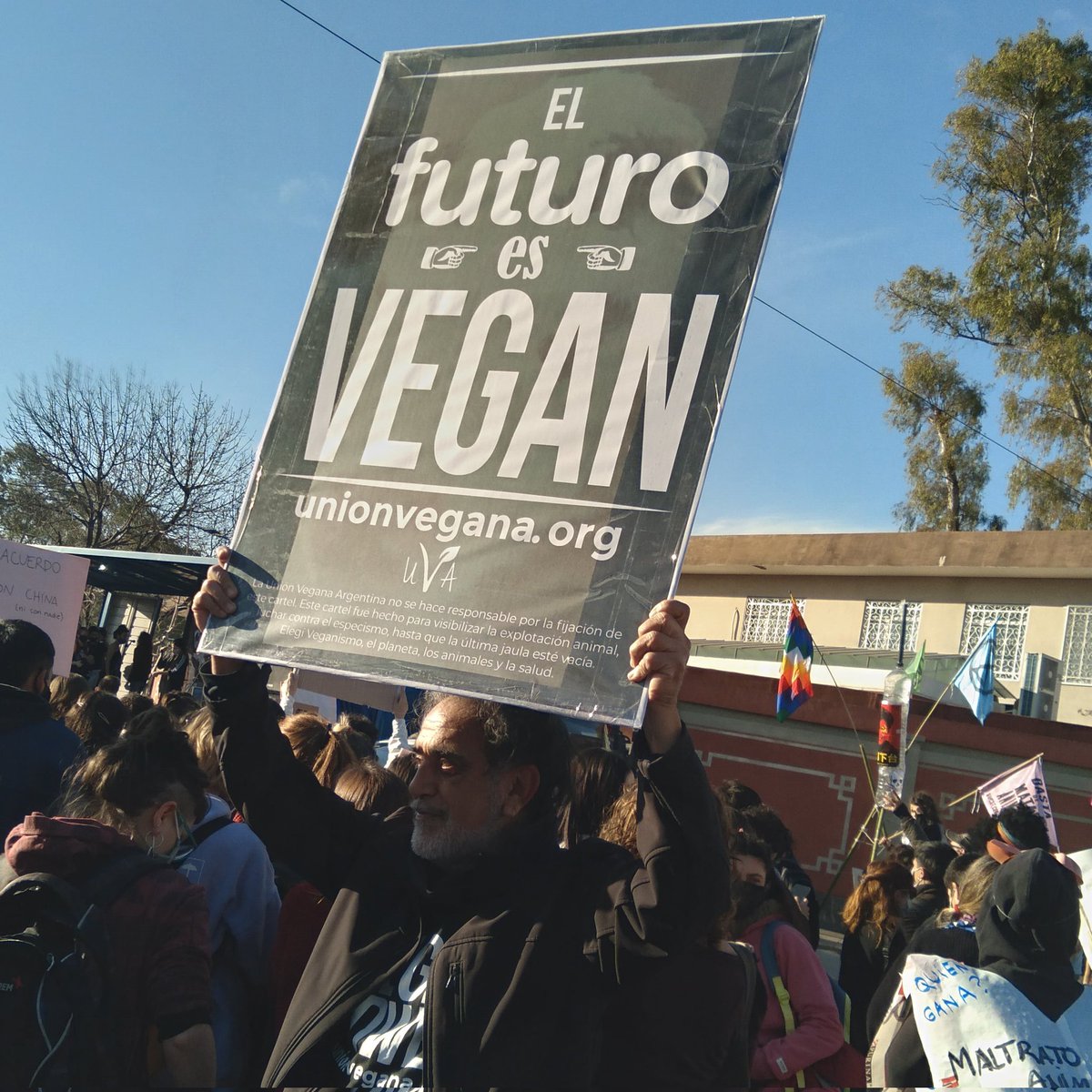 El futuro es vegano

*Foto del #25A frente a la Embajada de China en la concentración en contra del acuerdo porcino.  

#elfuturoesvegano #noalacuerdoporcinoconchina 
#bastadefalsassoluciones