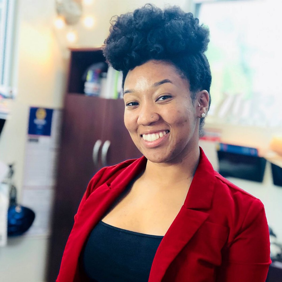 We want to give a shoutout to #WKU Faculty and Staff who give back to our community each day through their work. Today we spotlight Kayla Lofton (’15), who serves as the Diversity Recruitment Officer for @WKUAdmissions. Learn more about Kayla at bit.ly/3gwSIBV. #BPM2021