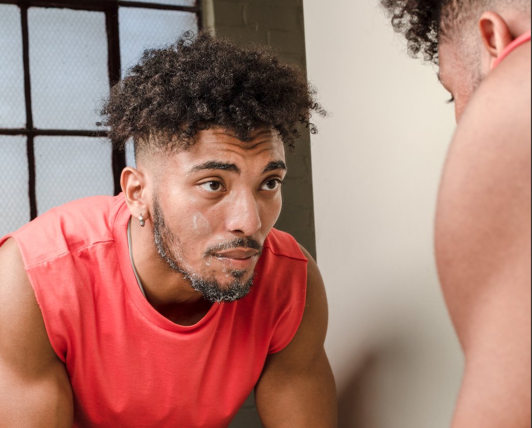 Rise and grind on this Friday morning, and win the day with healthy handsome skin! 

#Rise #Skincare #BeardCare #EssentialOils #NaturalProducts