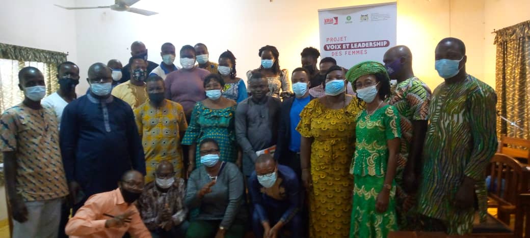 Le projet voix et leadership des femmes dans un dynamisme du concret #VLF229. Création d'un espace d'échange entre les ODDF et les acteurs des médias au Chant d'oiseau de cotonou ce mardi 24/08/21.
<a href="/OxfamAuBenin/">Oxfam au Bénin</a> @VLF229