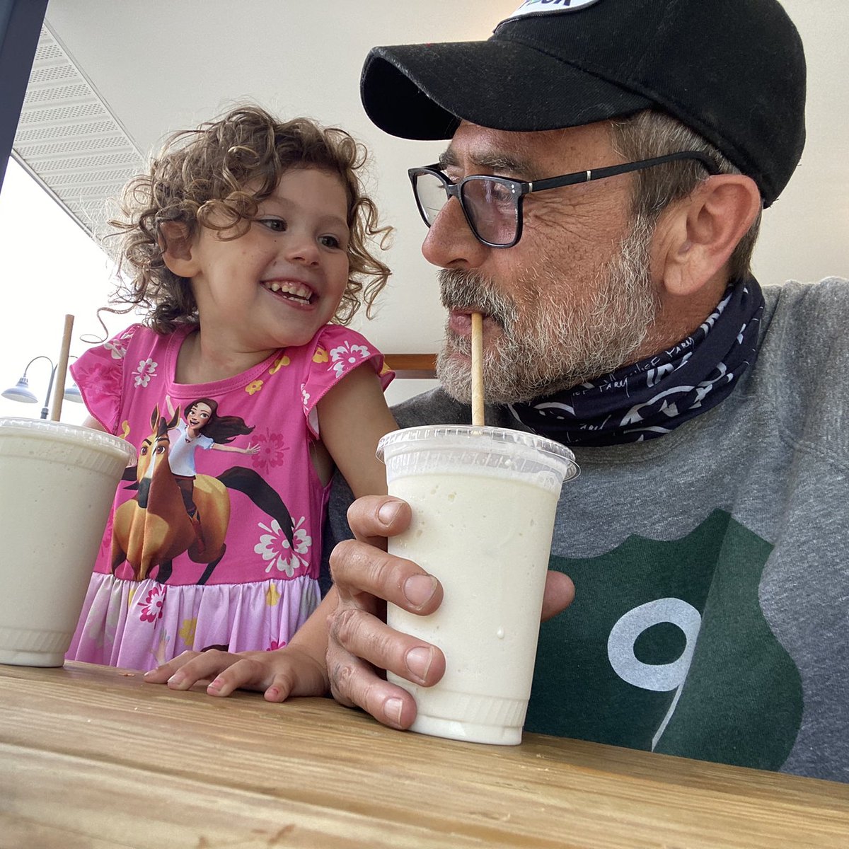 vertigemylene's tweet photo. 📷@jeffreydeanmorgan https://t.co/mOalPIJcOW