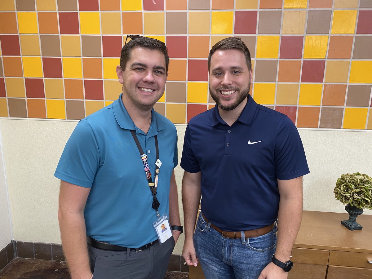 BMTChamber's tweet photo. It was so fun to stop by the Southeast Texas Young Professionals Organization Monthly Membership Lunch yesterday! They had three members speak about health and wellness. Thank you to Jason's Deli (535 Dowlen) for hosting the group.

#GBCOC #BeaumontTx #ChamberMember #SETXYPO https://t.co/OEI7R5f68L