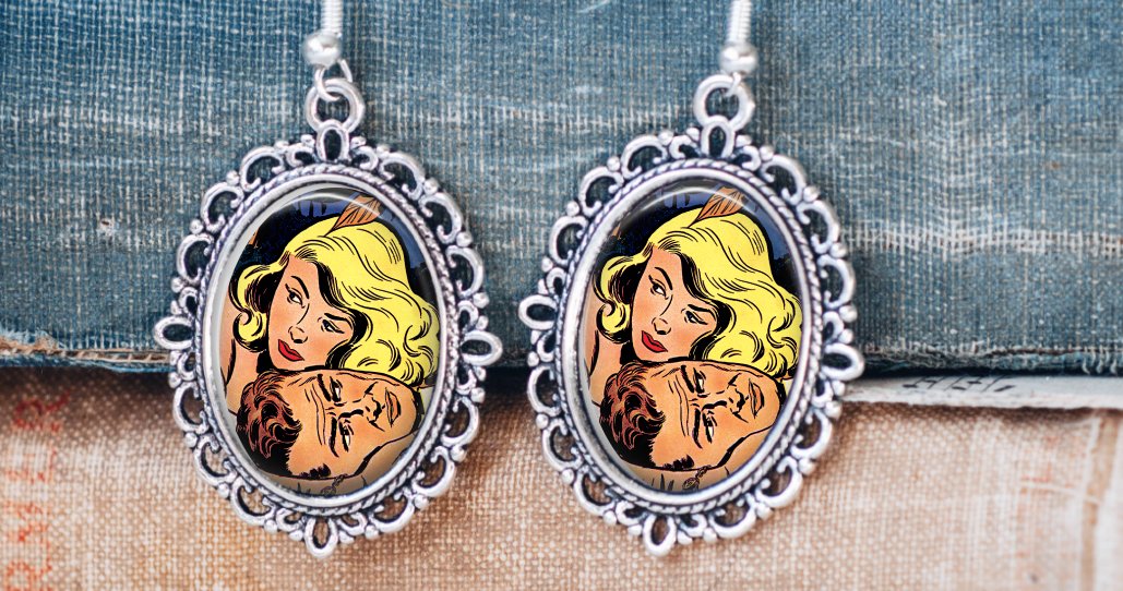 retro Blonde Earrings
A cute glass cabochon pair of 1.5 inch drop /dangle earrings for pierced ears.
They feature a pulp fiction retro comic pic of a blonde and her lover.
flightypiece.etsy.com
#retroblonde
#retorearrings
#comicblonde
#blondejewellery
#comicjewellery
#blonde