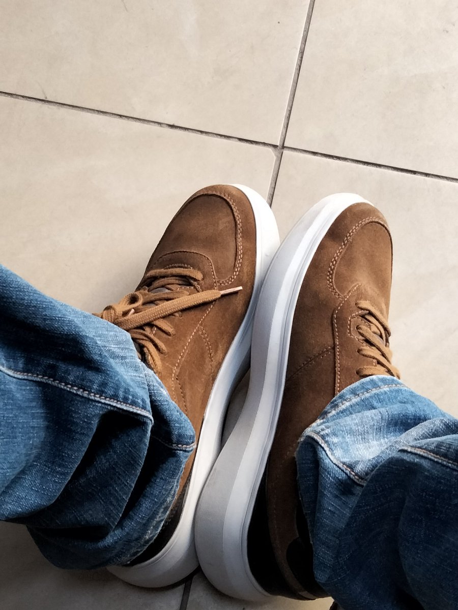 bajabiri's tweet photo. Wanangu wa Arusha....jeans π ziko Sale hapa #StreetSoul kwa 35,000/-....weekend hii msikose....
Tupo #AIMMall tunatazamana na #TigoShop https://t.co/cuGn66eyCF