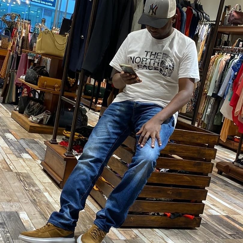 bajabiri's tweet photo. Wanangu wa Arusha....jeans π ziko Sale hapa #StreetSoul kwa 35,000/-....weekend hii msikose....
Tupo #AIMMall tunatazamana na #TigoShop https://t.co/cuGn66eyCF