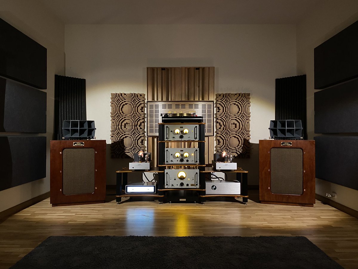4hifi's tweet photo. Analogowy system? Bardzo proszę. #linemagnetic #analogsound #muzyka https://t.co/LDMhtxqiQp