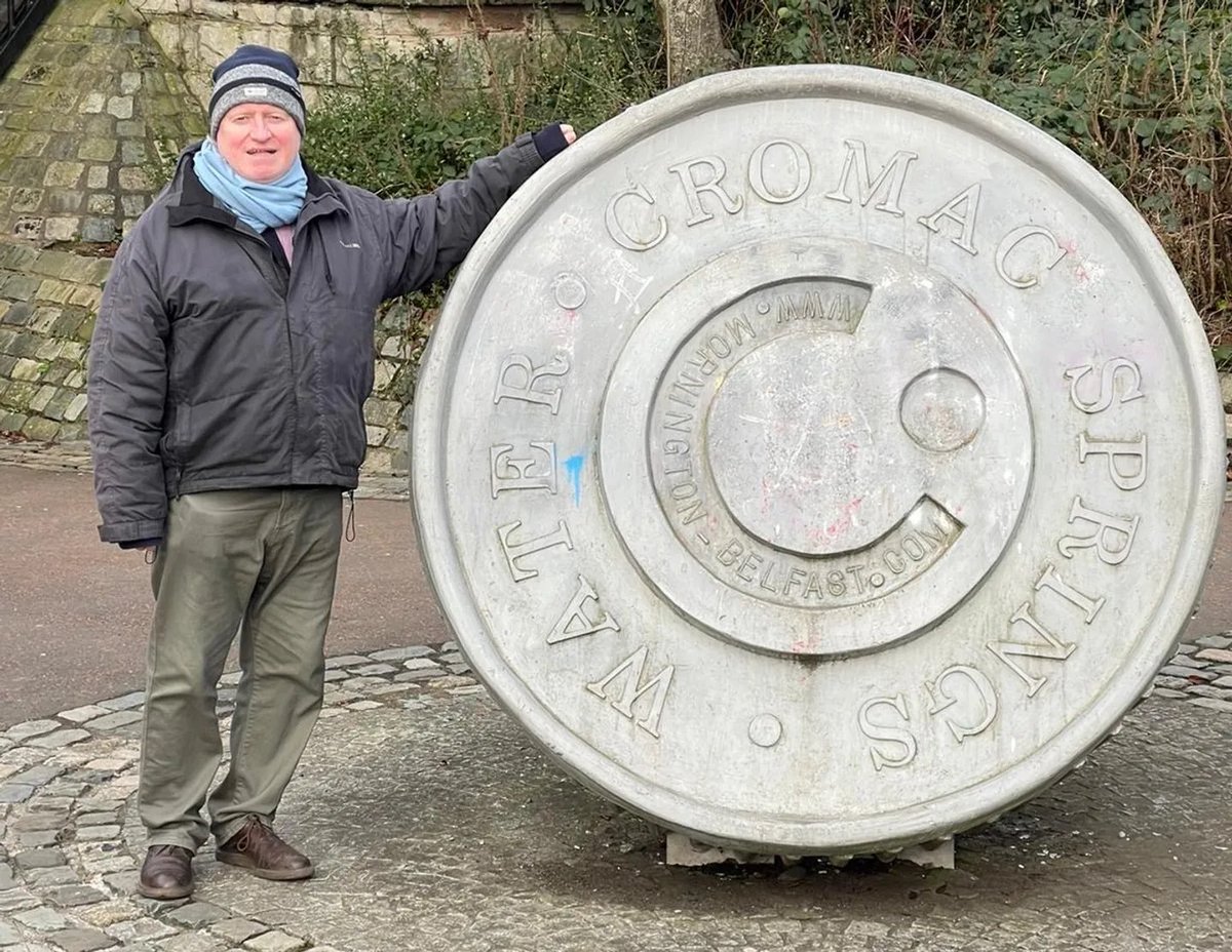 Got that Friday Feeling? We have! Make the most of your Summer bank holiday weekend with these excellent tours with local guides. Get booking 👉🏽🎟 tinytours.com/belfast/things… <a href="/rorystoursni/">Rory O'Kane</a> <a href="/micnbikehike/">Belfast Mic Tours</a> <a href="/Declan1959/">declan g Boyle</a> <a href="/Tour_GuidesNI/">Tour Guides NI</a>