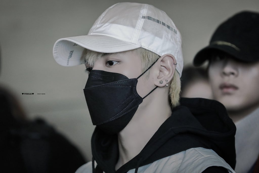 200103 #태용 #TAEYONG #TYLookbook #airport #fashion 
🔗 tylookbook.com/2020/200103/