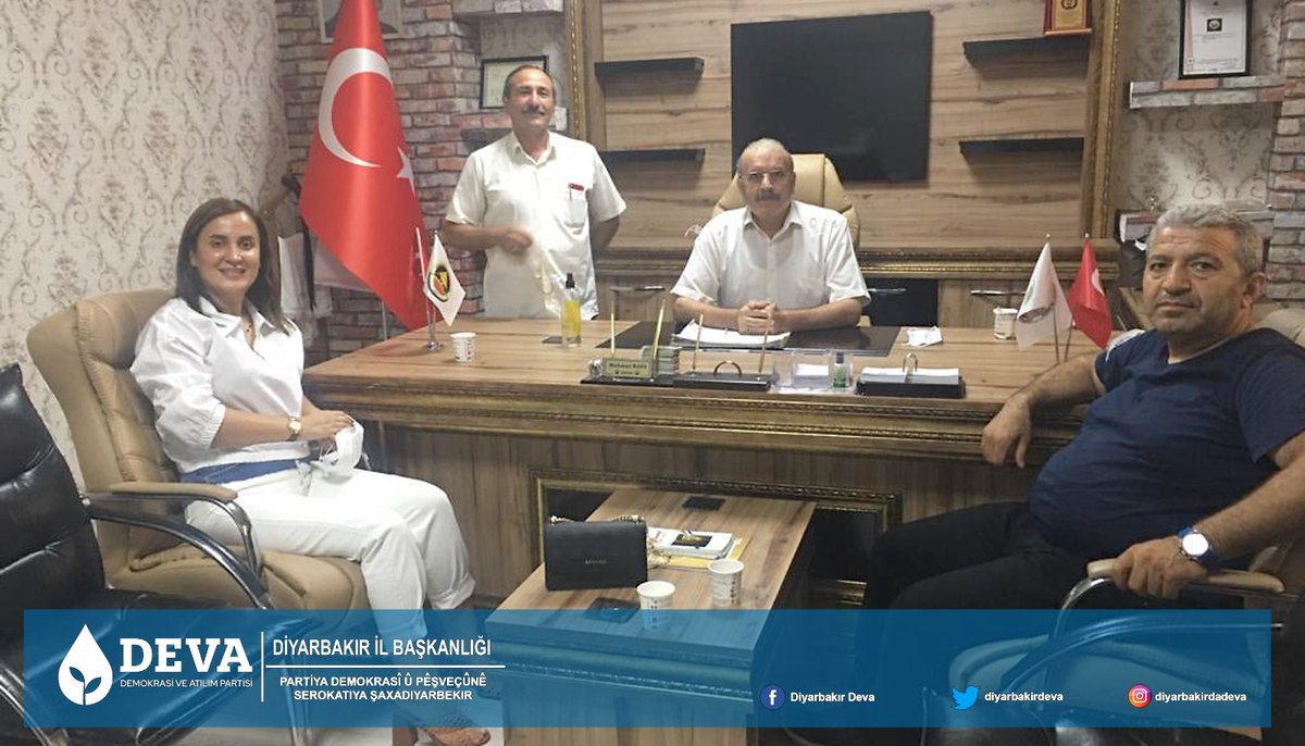 İl Eğitim Çalışmaları Başkanlığı olarak, Servis Şöförleri Odası Başkan Sn. Mahmut Kaya'yı  Makamında ziyaret ettik. Karşılıklı fikir alışverişinde bulunduk. Göstermiş oldukları ilgiden dolayı kendilerine teşekkür ederiz.