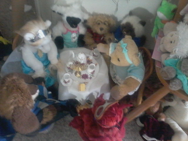 Happy #FabulousFriendsFriday Ice-tea time with Miss Gabby and furiends. Smile, have fun, stay cool and be safe out there.
<a href="/moretta_moon/">Moretta Still Toddy's Friend#RIPKevin</a> <a href="/chalkybear1965/">Mr Chalky, Mrs Cuddles & The Cubs etc</a> <a href="/TourGuideTed/">🇺🇦TourGuideTed©🧸🏳️‍🌈🐦🇪🇺</a>  <a href="/AnipalAviators/">The Anipal Aviators</a> <a href="/LilDeanoBear/">LilDeanoBear 🏴󠁧󠁢󠁥󠁮󠁧󠁿</a> <a href="/Emergency_Teds/">Emergency Teds© 🇺🇦</a> <a href="/TheHugHouse/">🧸🌻 Alfie 🌻 🧸</a> <a href="/belbaer/">Gregory Thetmeyer</a> <a href="/sherfordbear/">Dee H. Dodgson 🇺🇦</a> <a href="/TeddyTedaloo/">Teddy Tedaloo</a> @BooBooBearGreen