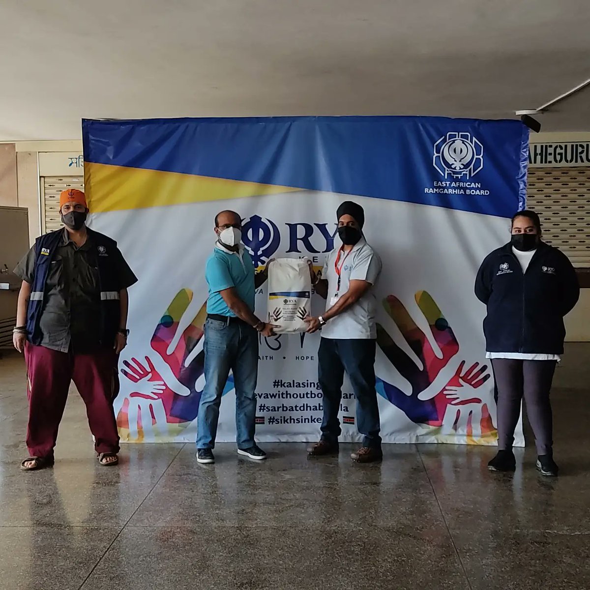 RamgarhiaYouth's tweet photo. Covid 19 support program in Kenya
Weekly support of dry food bags.
@thesikhstriumph
@SikhPA
#sevawithoutboundaries
#sarbatdhabhalla
#SikhsInKenya
#Kalasingha
#seva https://t.co/CbydrmZsxW