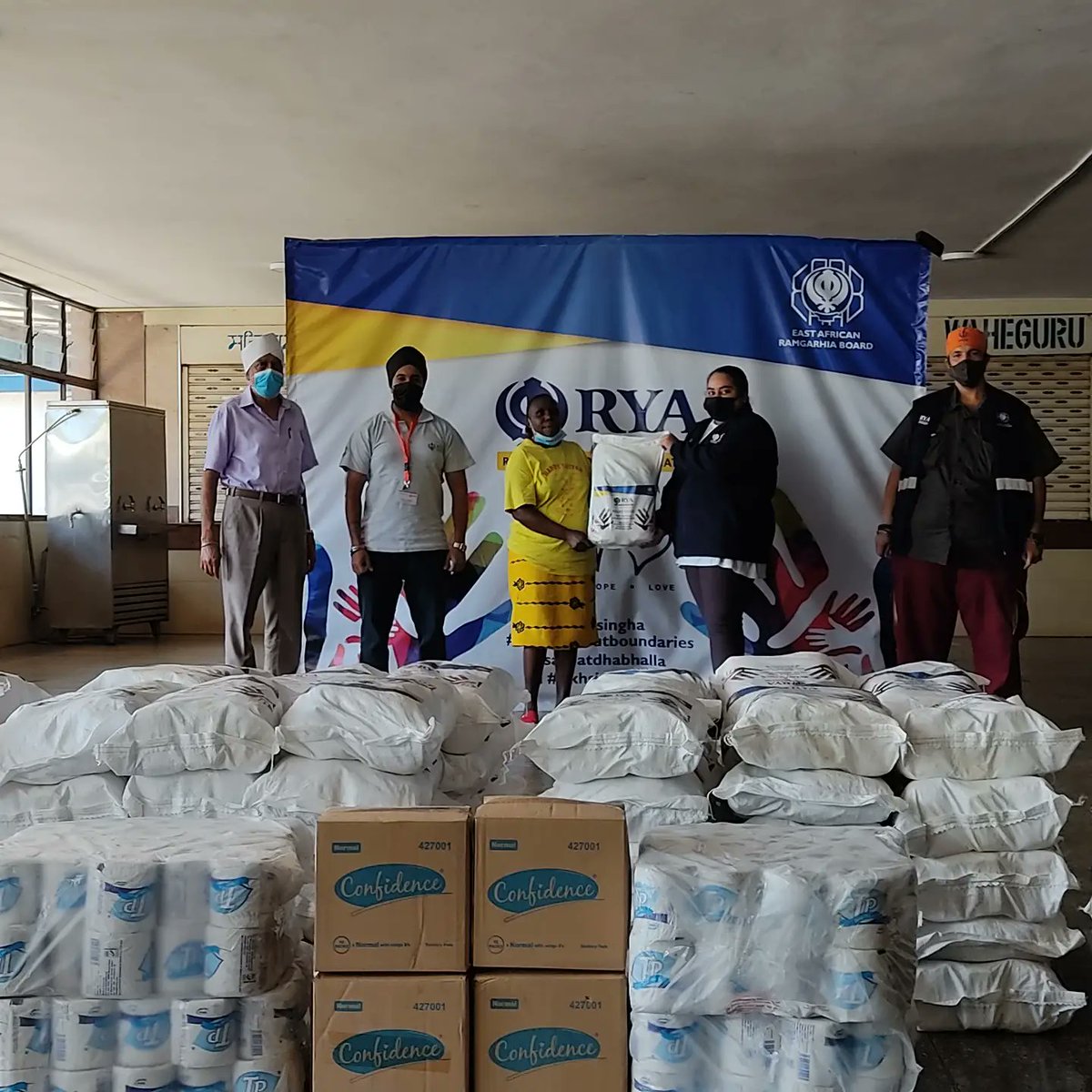 RamgarhiaYouth's tweet photo. Covid 19 support program in Kenya
Weekly support of dry food bags.
@thesikhstriumph
@SikhPA
#sevawithoutboundaries
#sarbatdhabhalla
#SikhsInKenya
#Kalasingha
#seva https://t.co/CbydrmZsxW