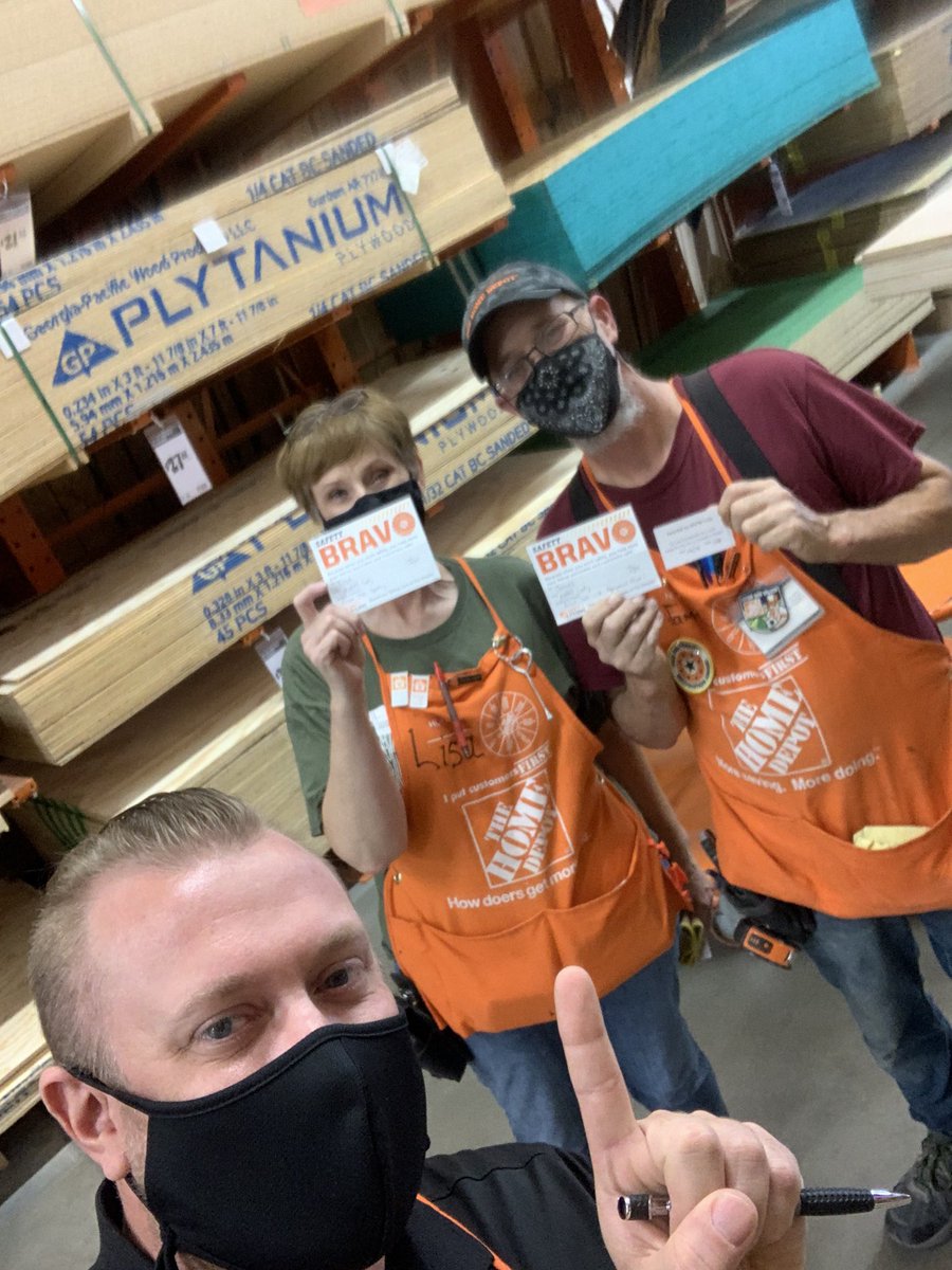 Great Teamwork and Safety at ST2214! Keep it up team.