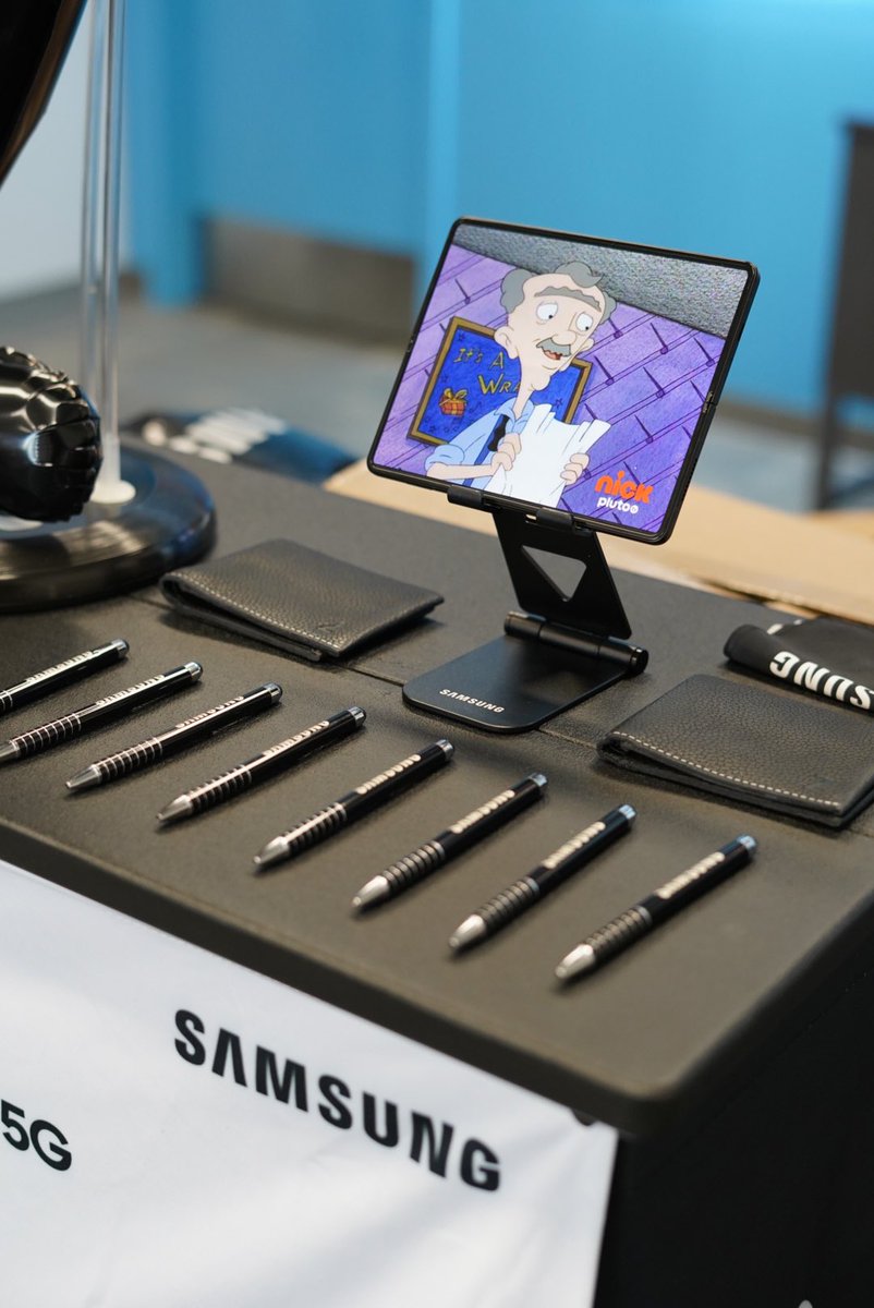 Directv Stream Weekend and Samsung Fold and Flip Launch! <a href="/JakeAraghi/">Jake Araghi</a> <a href="/jackmoan/">Jack Moan</a> @ATTPortablesEVD <a href="/DViechnicki/">Dan Viechnicki</a> @attportables <a href="/pnixnix/">Peter Nixon</a> <a href="/keroninc/">Keron Incarnato</a>