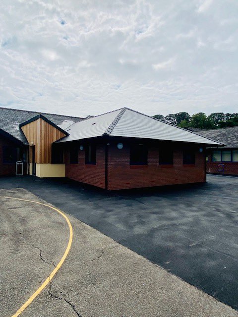 TADBuilders's tweet photo. Happy Friday! 

We are happy to announce the handover  of our project at Ysgol Y Ddwylan, Newcastle Emlyn. 

Big thanks and well done to T.A.D team along with out great supply chain who has achieved this high quality finish

Another successful project completed and looking great https://t.co/a4TY7EtlkH