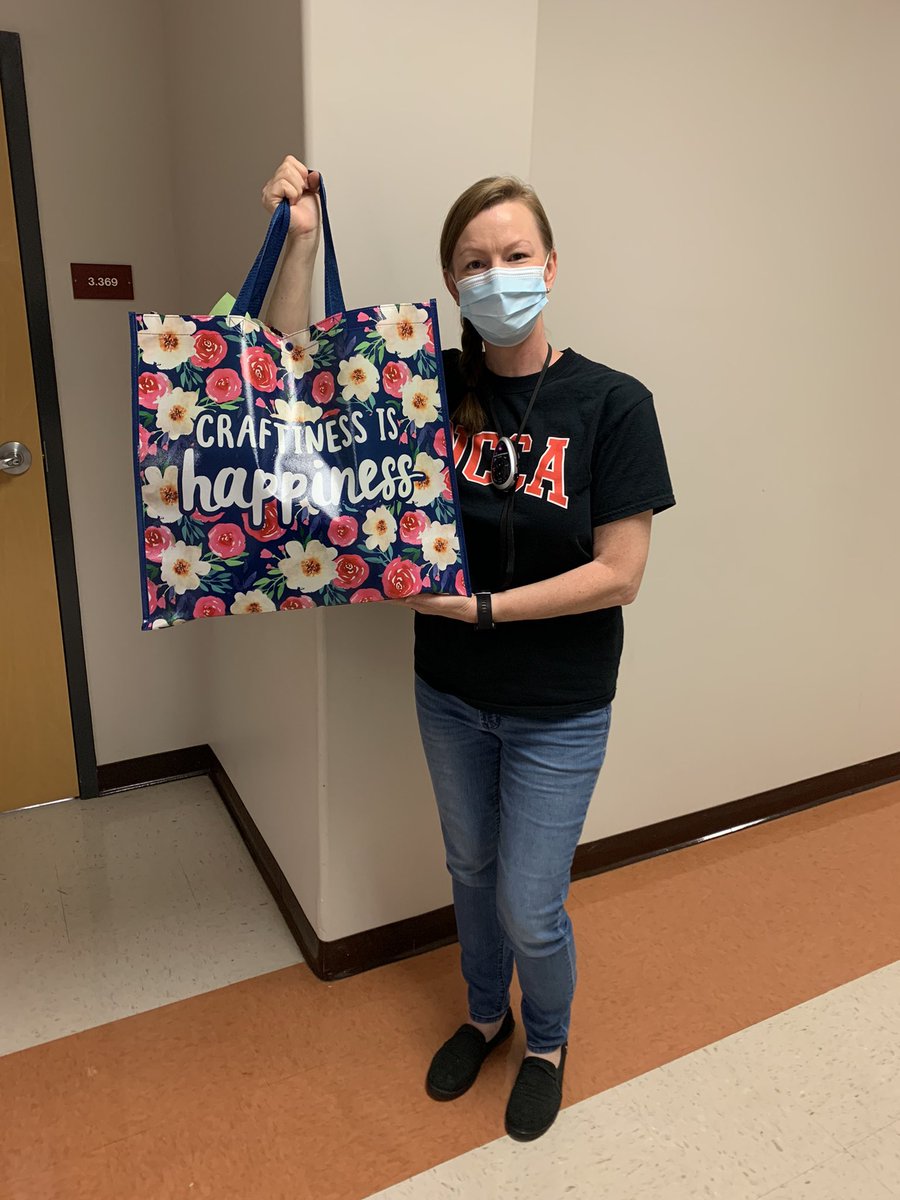 nccafbla's tweet image. We love when we can give back to our teachers who fiercely inspire us everyday! NCCA FBLA came together to donate supplies to a few teachers who mean a lot to us! ❤️ @georgiafbla @NCCA_Covington @CEO_NCCA #gafblaservicechallenge #ncssbethebest #myncca