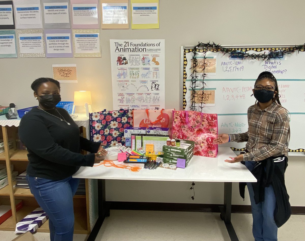 nccafbla's tweet image. We love when we can give back to our teachers who fiercely inspire us everyday! NCCA FBLA came together to donate supplies to a few teachers who mean a lot to us! ❤️ @georgiafbla @NCCA_Covington @CEO_NCCA #gafblaservicechallenge #ncssbethebest #myncca