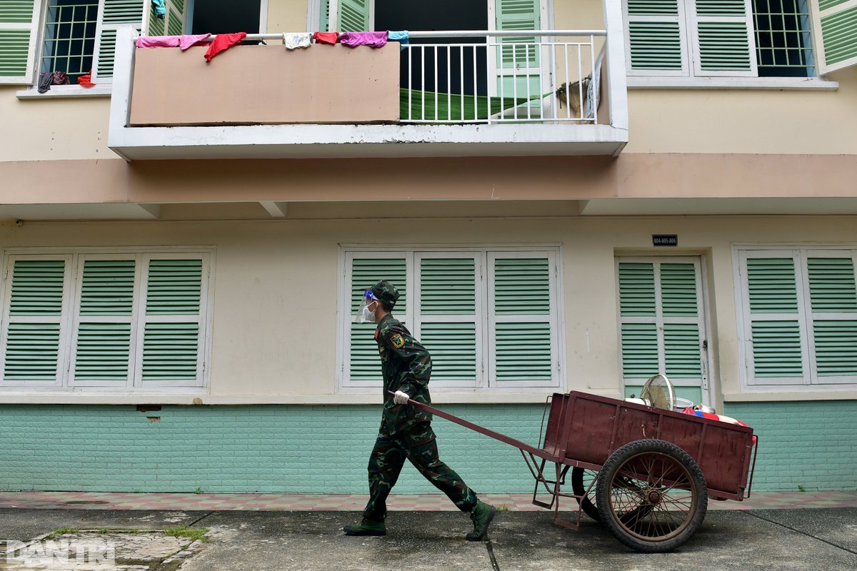 KimHoNguyen's tweet image. Bright policy:
People from poor neighborhood to stay at the hotel for free to avoid the epidemic (with food, medical care for free) #welfareissues
dantri.com.vn/xa-hoi/nguoi-d…