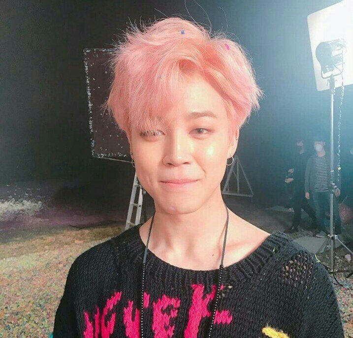 shru_koo's tweet image. &quot;Park Jimin in pink hair&quot; - A thread cz whole army stan twt is pink