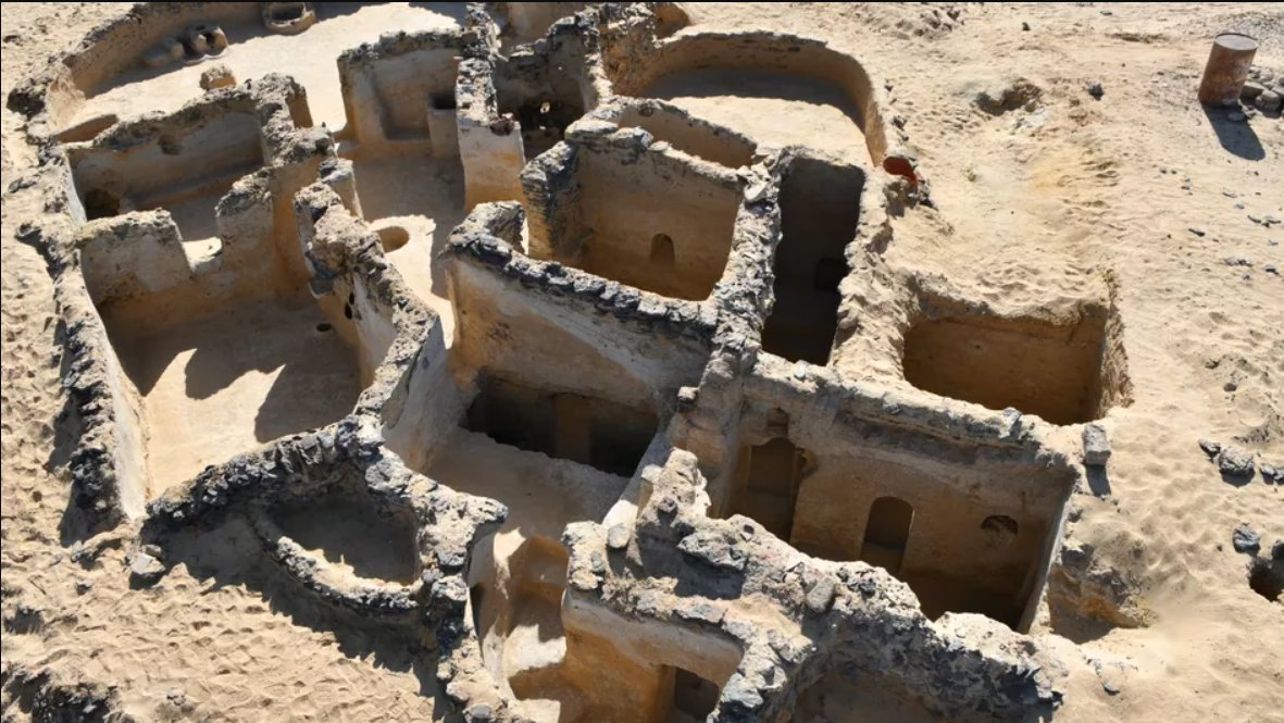 #Egypte 🇪🇬– De nouveaux vestiges chrétiens mis au jour dans une zone désertique. 
👉Lire la suite : bit.ly/2UQhg14
 #chrétiensdOrient