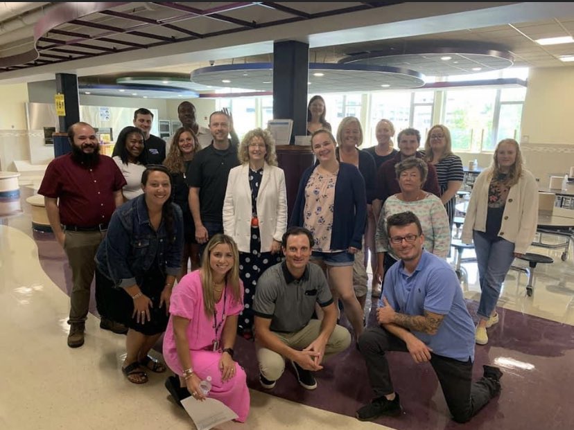 ctucc_sersd's tweet photo. These educators new to @sersd_org are excited and ready to go! Thank you to our awesome mentors for all of their strong support #onesoutheastern #setupforsuccess https://t.co/RvmARVwCCG