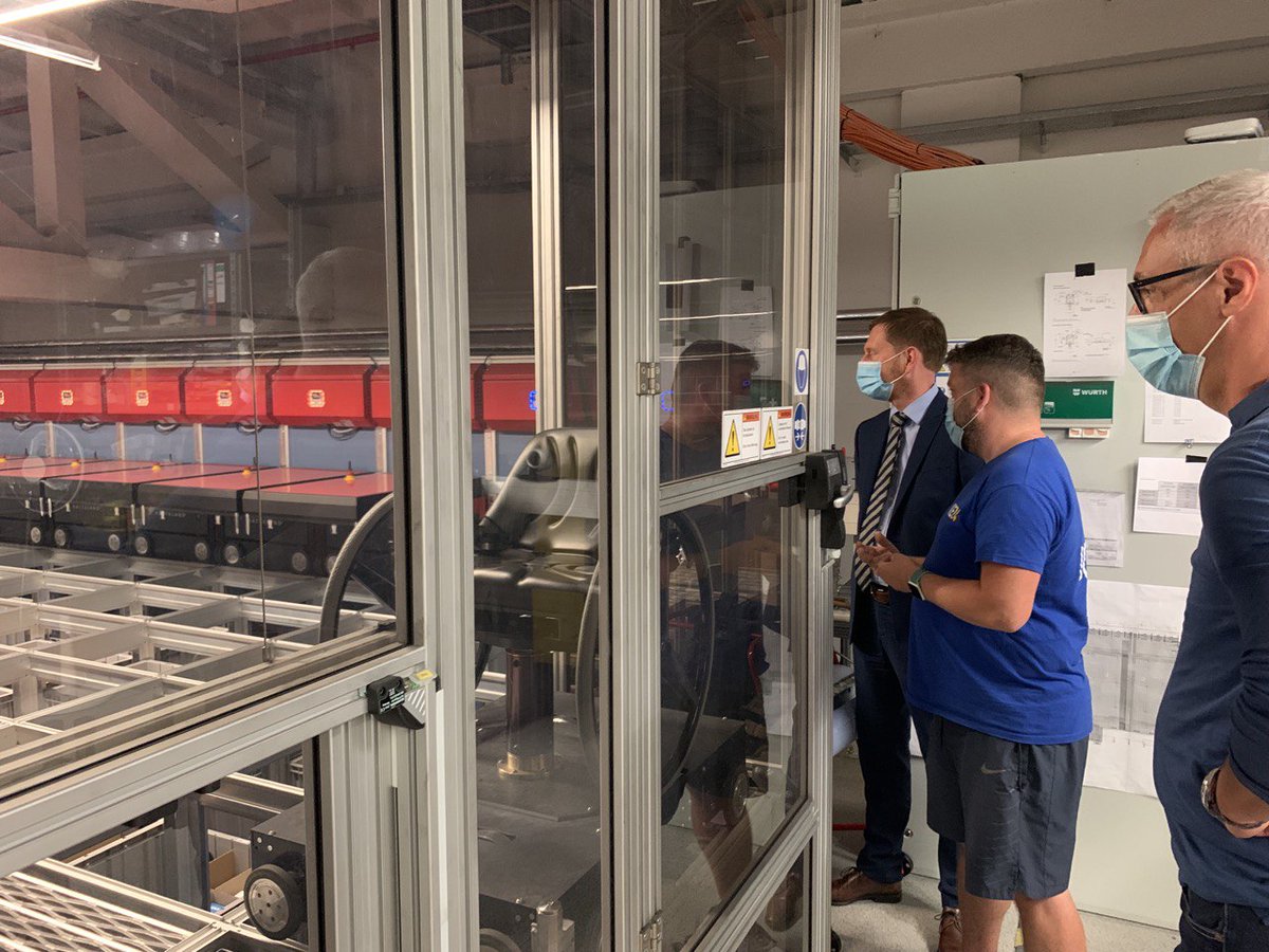 International erfolgreich mit Wurzeln in #Sachsen, das ist #Bike24. Das Unternehmen ist eng mit dem Freistaat verbunden, z.B. als einer der Hauptsponsoren des Erzgebirgs-Bike-Marathons. Auch der Freistaat stärkt den Radverkehr und erhöht das Ausbautempo bei Radwegen. (SK)