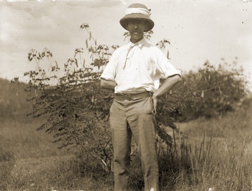 MAACambridge's tweet photo. Northcote W. Thomas was the first Government Anthropologist under the British Colonial Office.
But what's the context behind his surveys in Nigeria & Sierra Leone (1909-15), and how can we interpret the collections today? Find out more in #ReEntanglements https://t.co/fcdCru4H1F https://t.co/paXgM11kQU