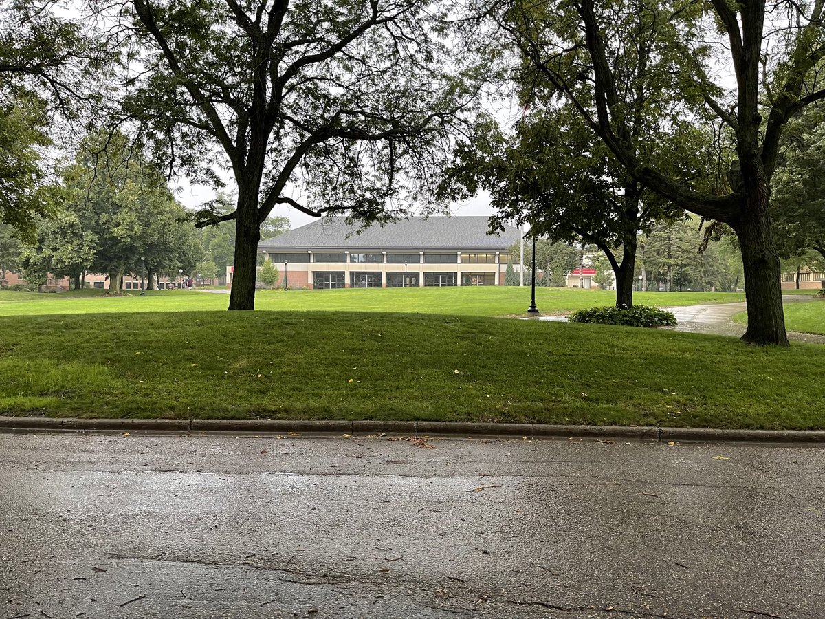 No matter the weather the campus at the University of Minnesota Morris provides a beautiful setting to pursue academic excellence.

@UMMFootball https://t.co/buUt4ZxuYa