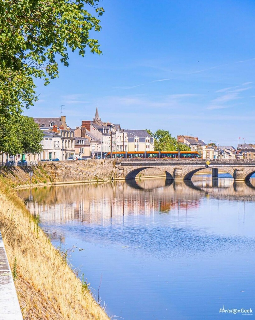 #Sarthetourisme En bord de Sarthe 👣☀
.⠀⁣⠀
📷 @mikesebalade
.⠀⁣⠀
.⠀⁣⠀
.⠀⁣⠀
#sarthetourisme #sarthe #paysdelaloire #sartheexplorer #lemans #ofcourselemans #lemanssurprend #balade #paysage #riviere instagr.am/p/CTFOuuTIKBM/