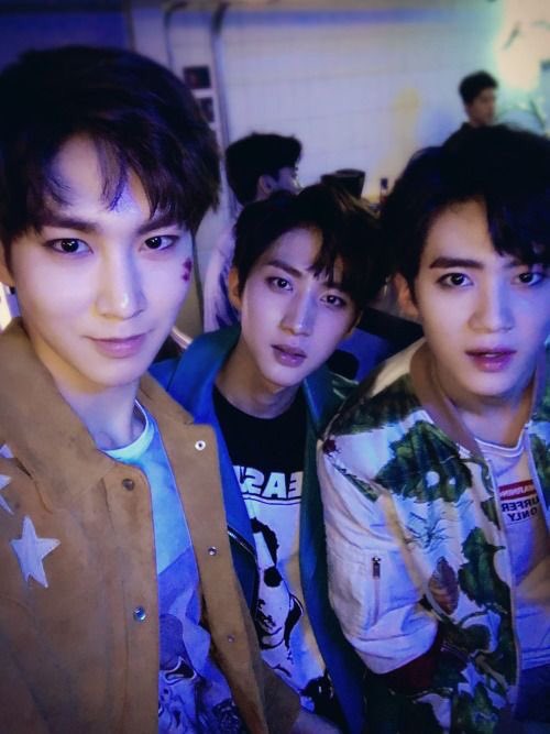 yanan ! tweet media