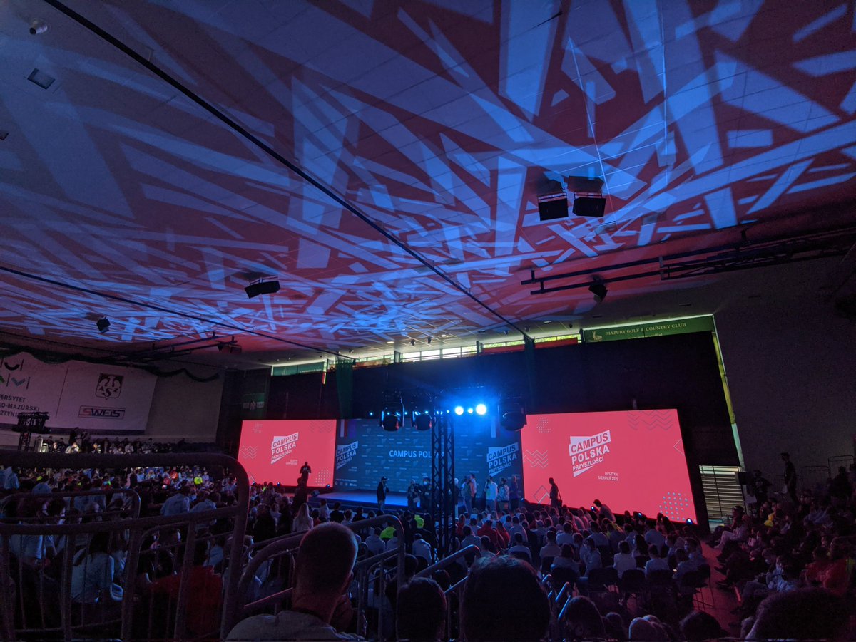 dmaciekd's tweet image. Zaczynamy @Campus_Polska 🤩