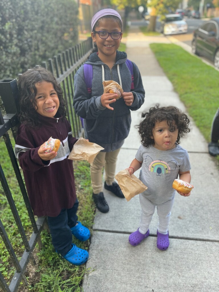 Jacinta4AlexVA's tweet image. Thank you @explanationkids and Elizabeth's Counter for providing donuts for our Ruby Tucker Center students this morning! What a special treat to celebrate a successful first week of school! 🍩🍏💚🙌🏽#RubyTuckerReaders #ExplanationKids #ARHA #ACPSk12